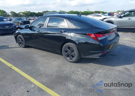 2022 Hyundai Elantra Sel z USA, uszkodzony, nr VIN 5NPLS4AG9NH079186